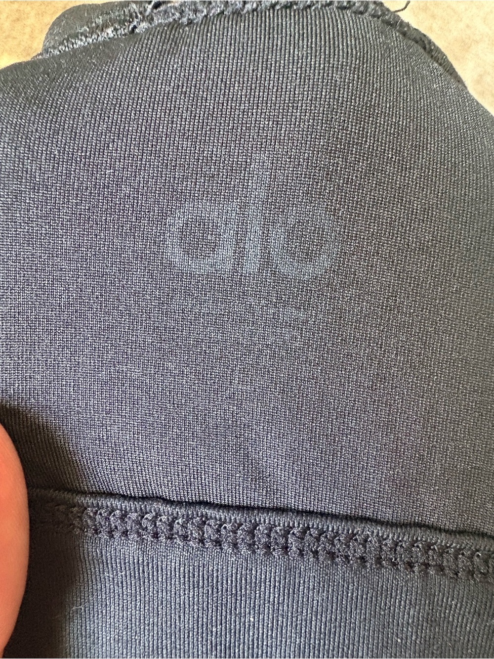 ALO Yoga Black Cross-Back Sports Bra - Picture 7 of 7